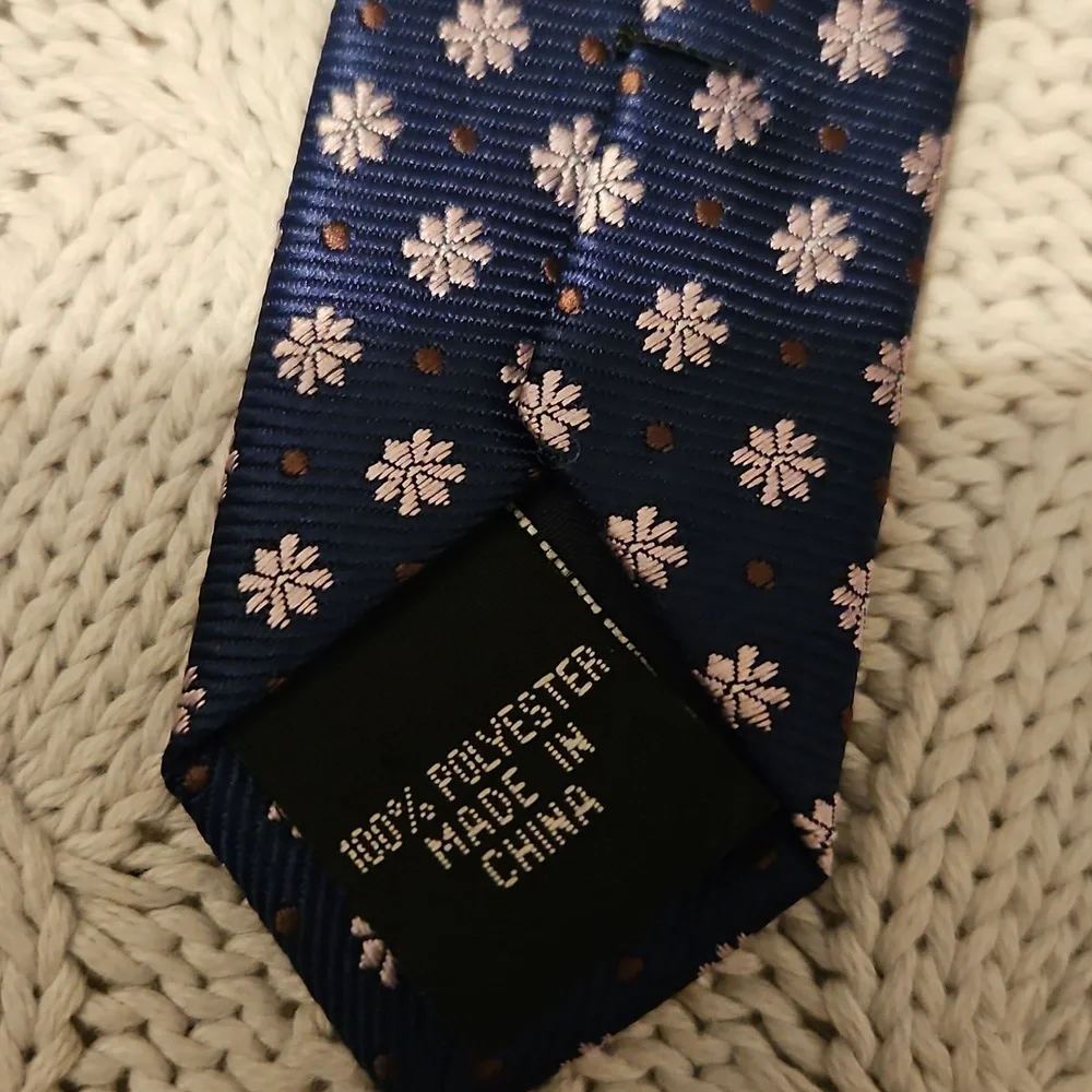 Ike Behar Boys Navy and Floral Tie